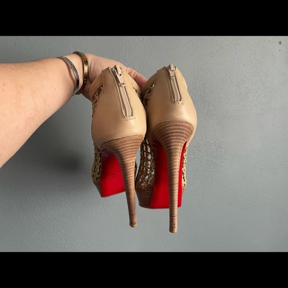 Christian Louboutin Coussin size 38 VERY RARE**** - Picture 4 of 8